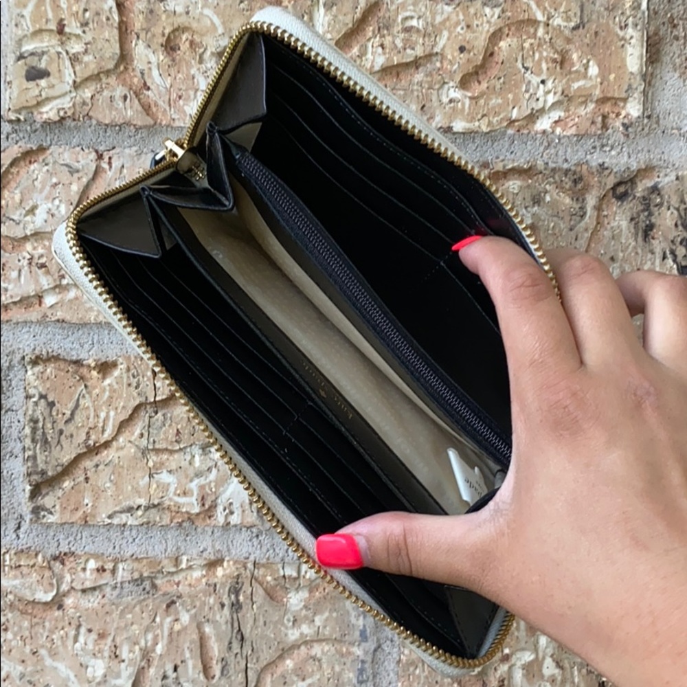 Wallet - Picture 5 of 5